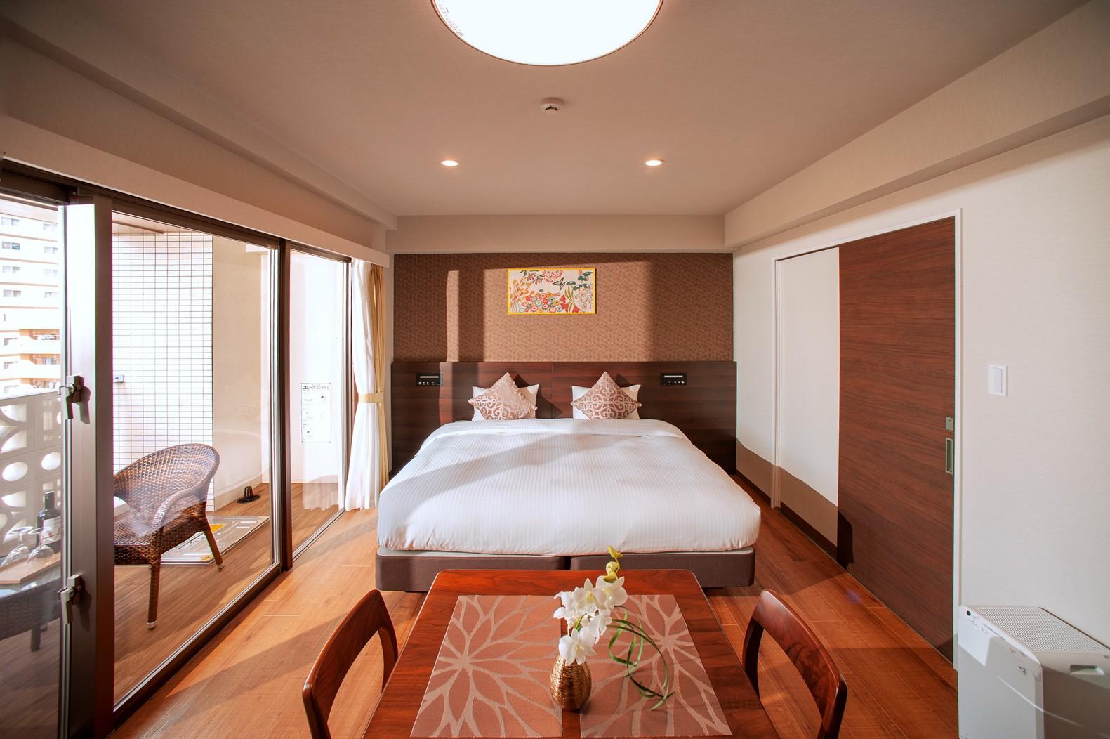 Condominium, King Bed