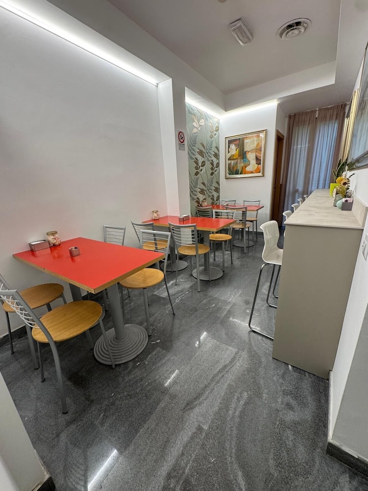 Hotel Parma 49/57