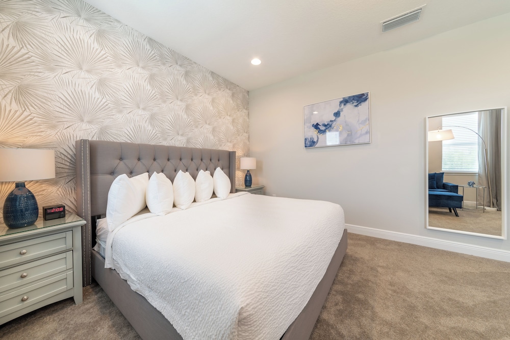 4 Bedrooms, Luxury, House, 1 King and 2 Queen Beds, East Side, Private Pool