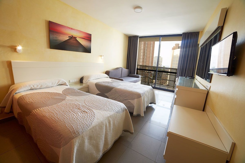 Marina Hotel 1/34