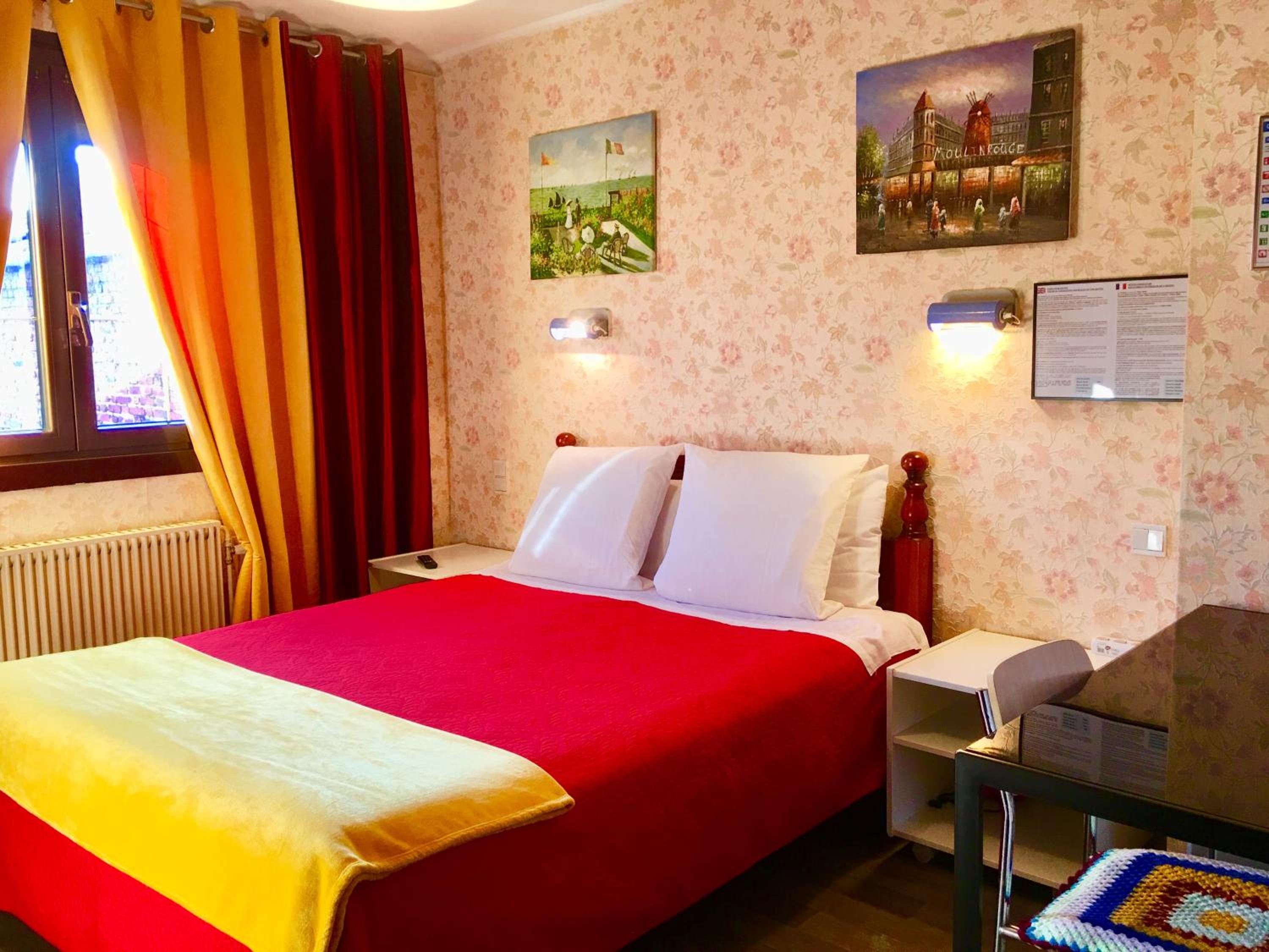 2 Bedrooms, House, 1 Double and 1 Single Bed, Annex