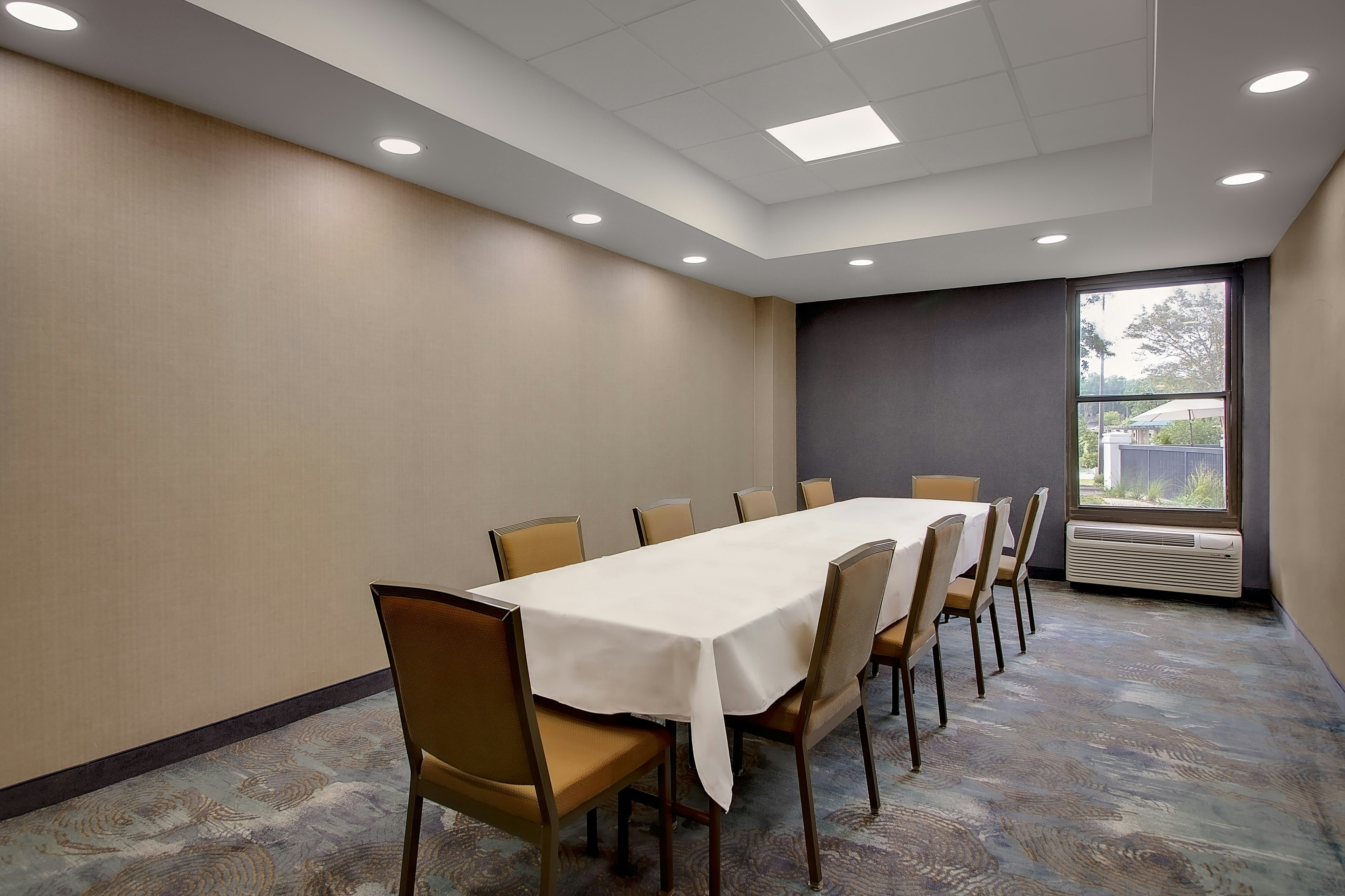 Hampton Inn Birmingham Colonnade 280 24/32