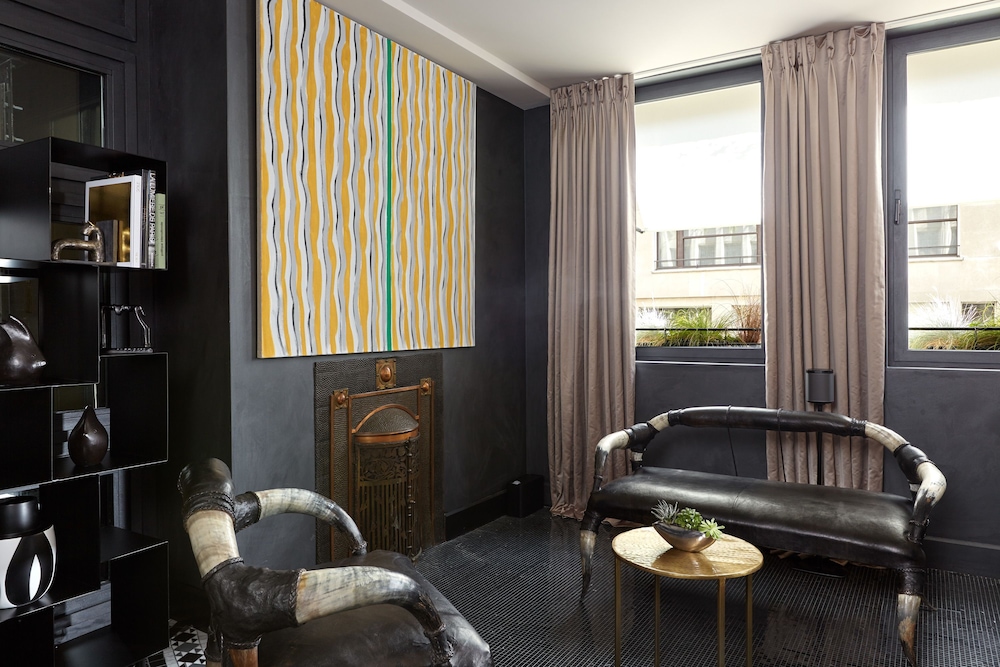 THE ONE Alma Paris 51/70