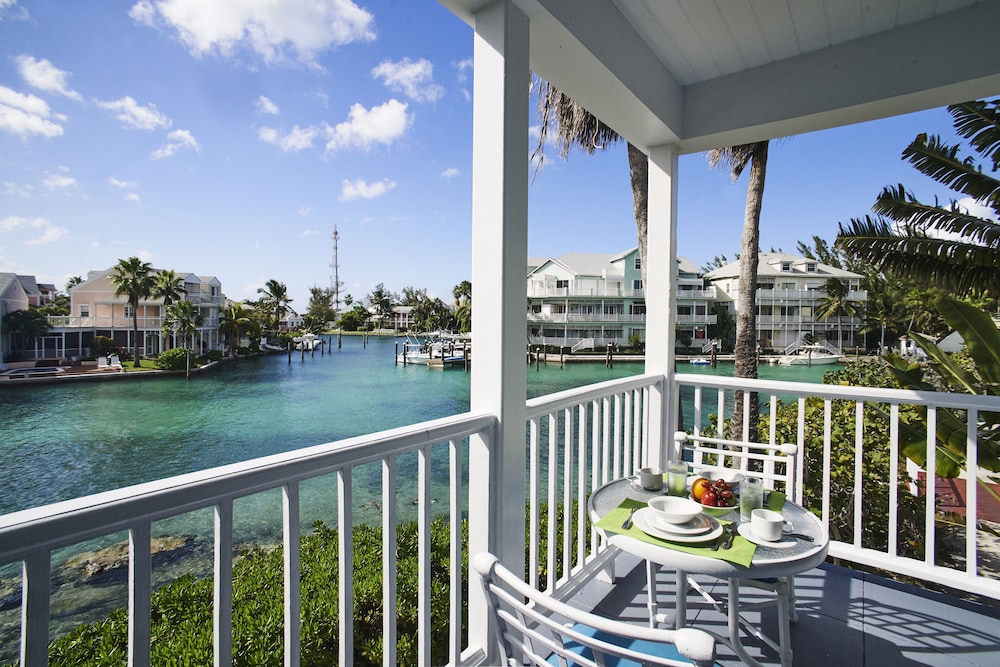 Sandyport Beaches Resort 53/77