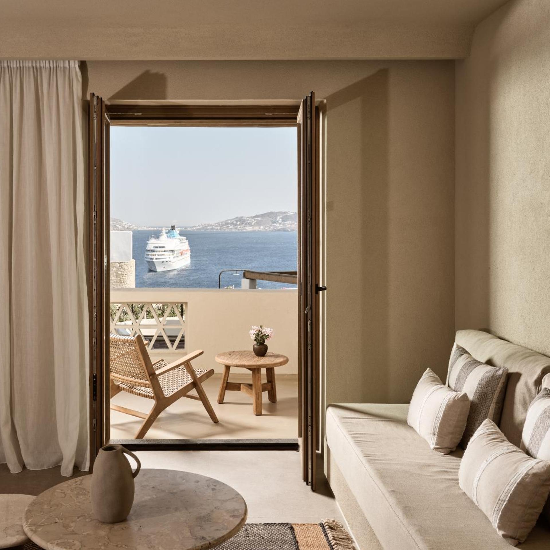 Aeon, Suite, Sea View
