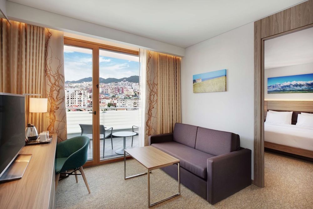 Hilton Garden Inn Tirana 50/81