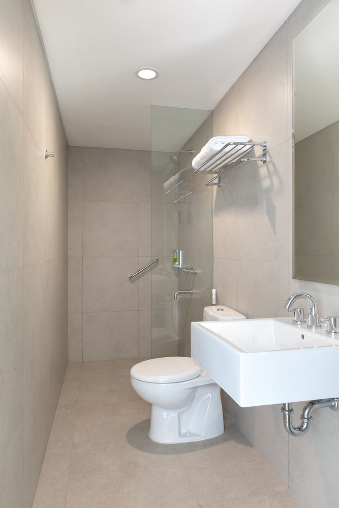Amaris Slipi Jakarta 26/27