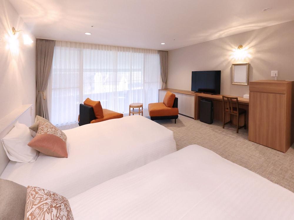 Deluxe, 2 Double Beds, Grand Floor