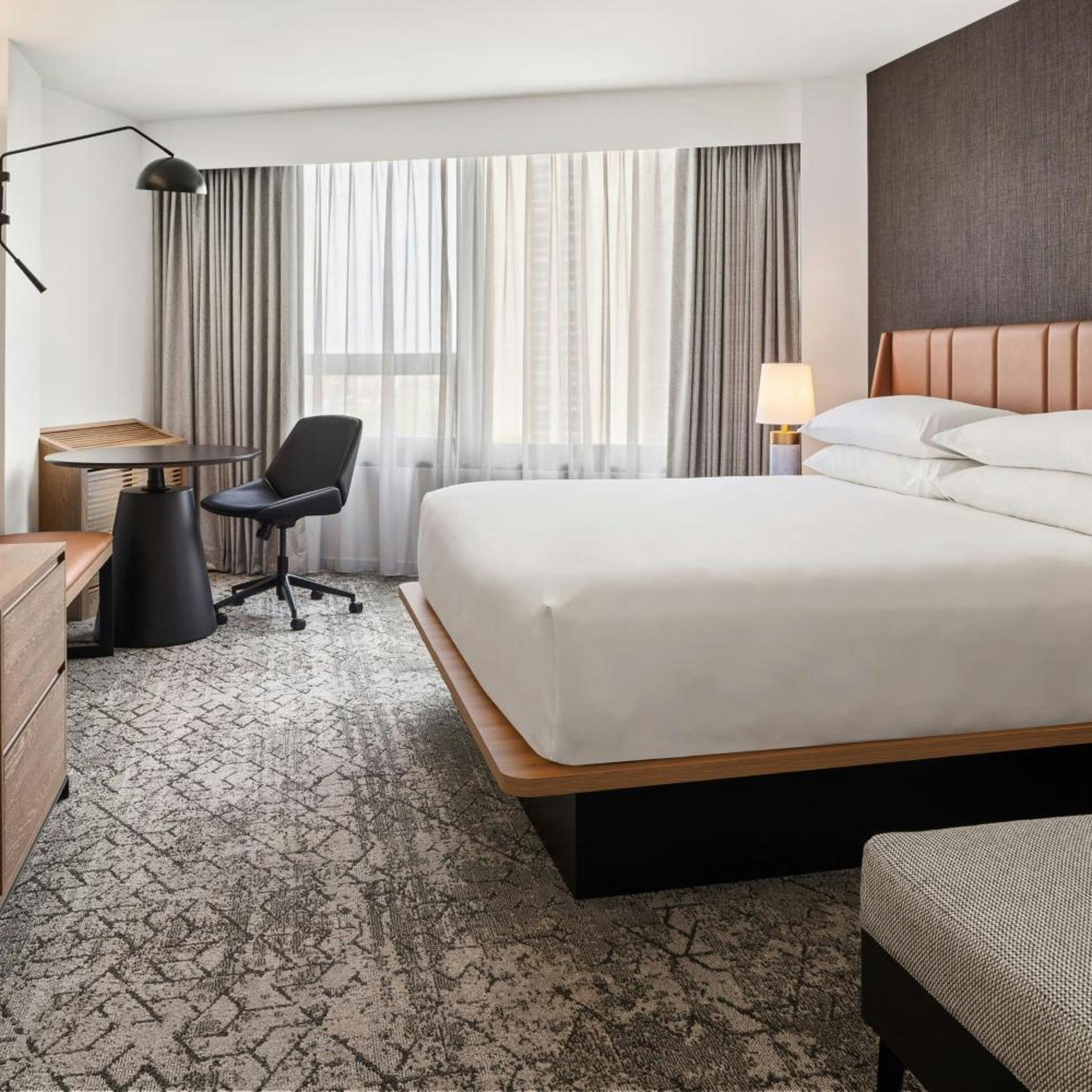 Stone Arch, King Bed, Accessible