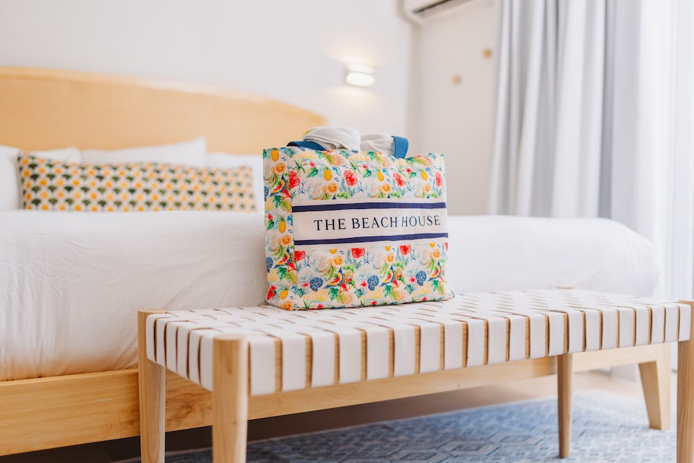 The Beach House Boutique Hotel 32/49