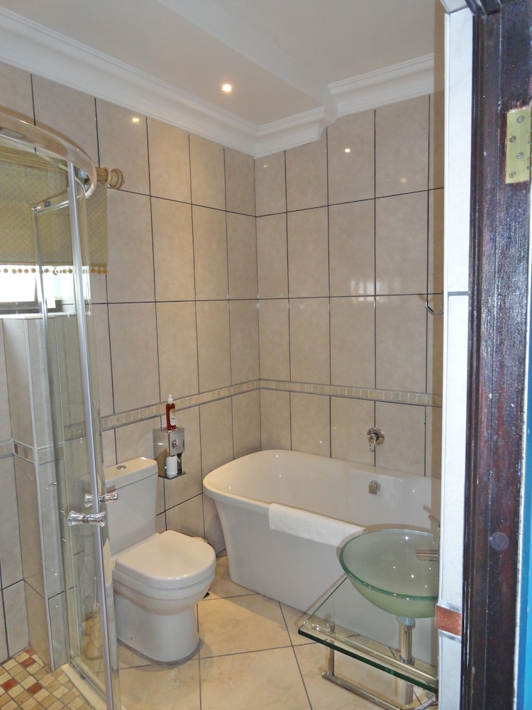 Constantia Manor Guesthouse 77/77