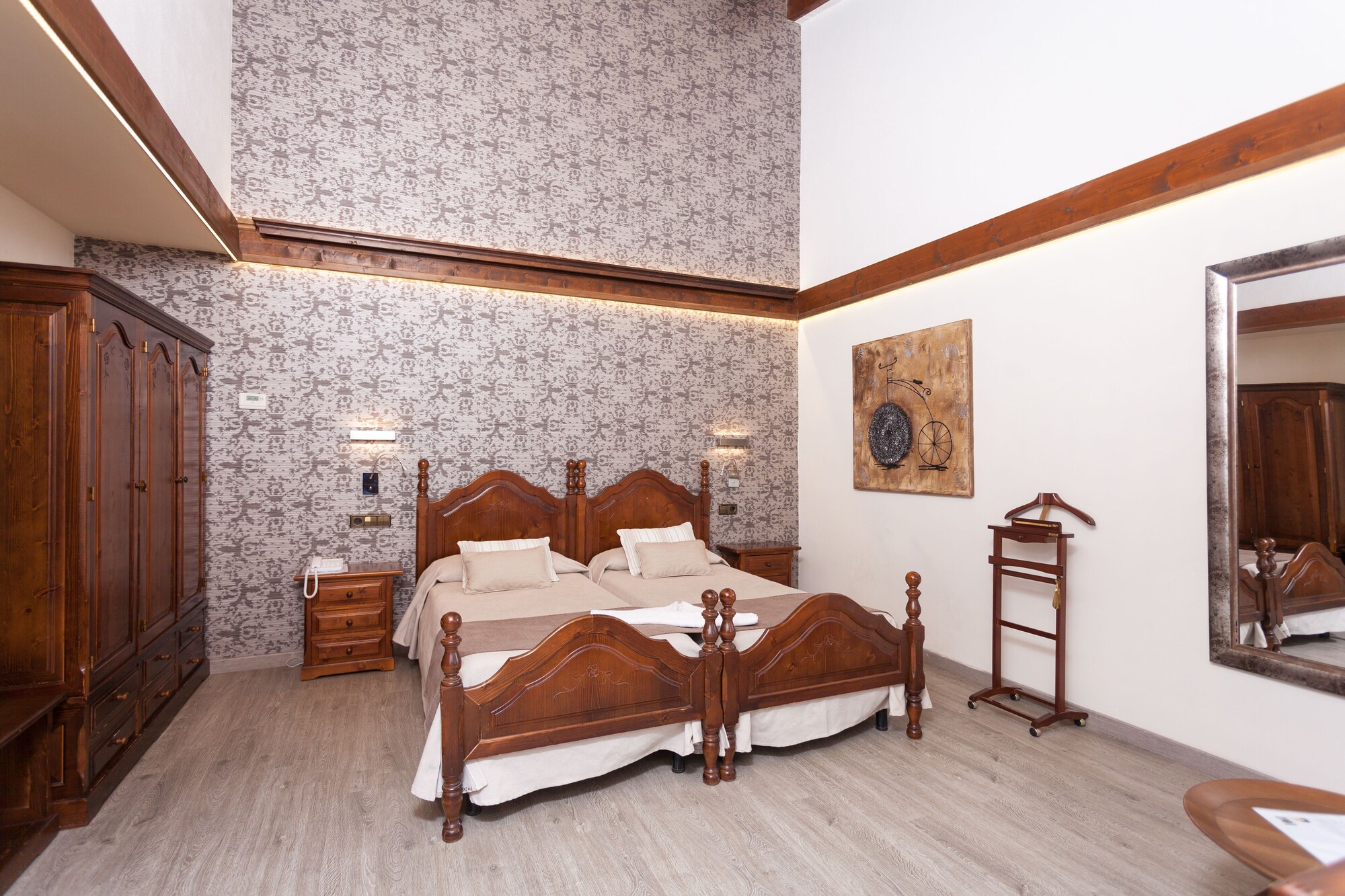 Deluxe, King Bed, Pool View, Pool Side، Hotel Son Moli Country House 5/10