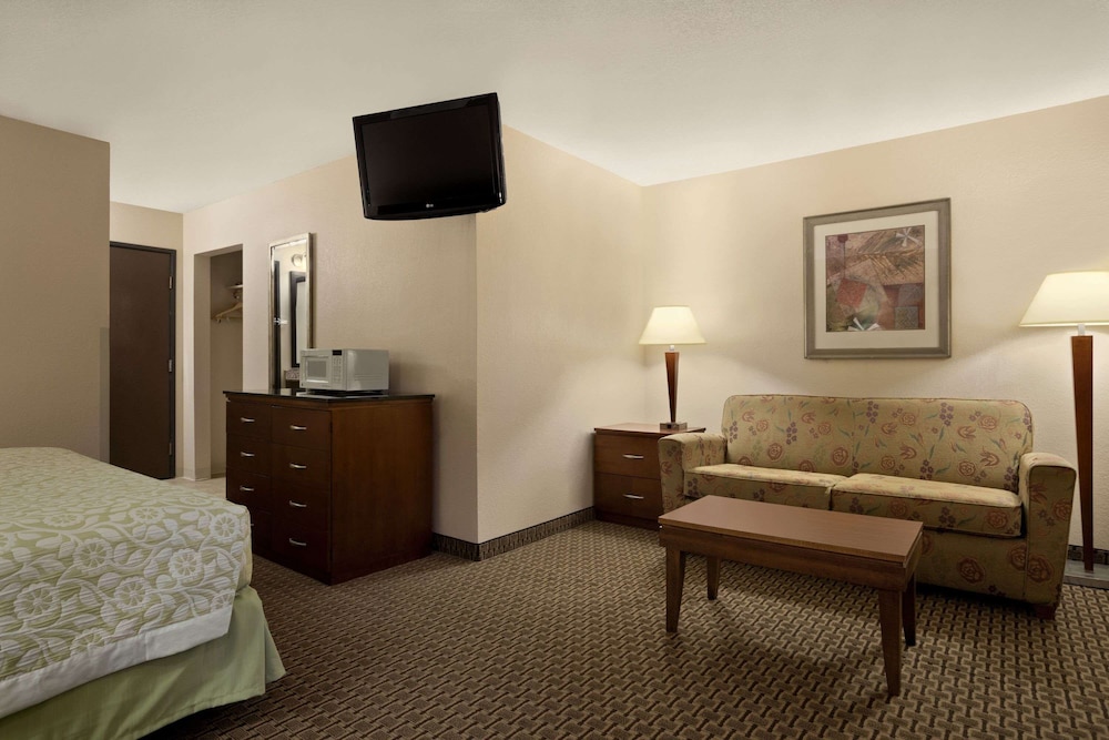 Days Inn & Suites by Wyndham Gunnison 28/46