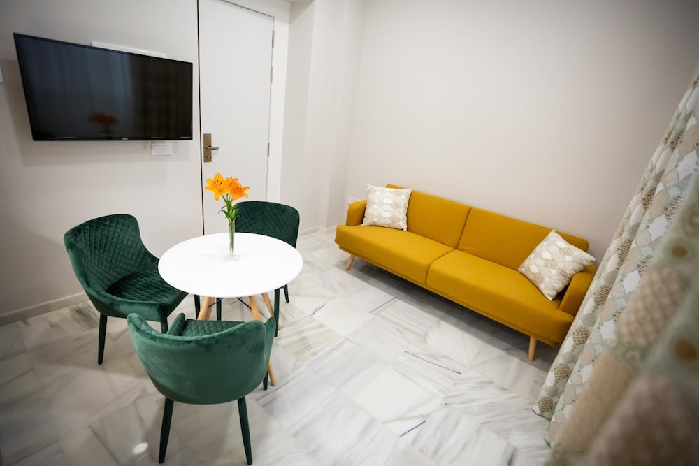 Plazuela del Carbon Suites 35/57