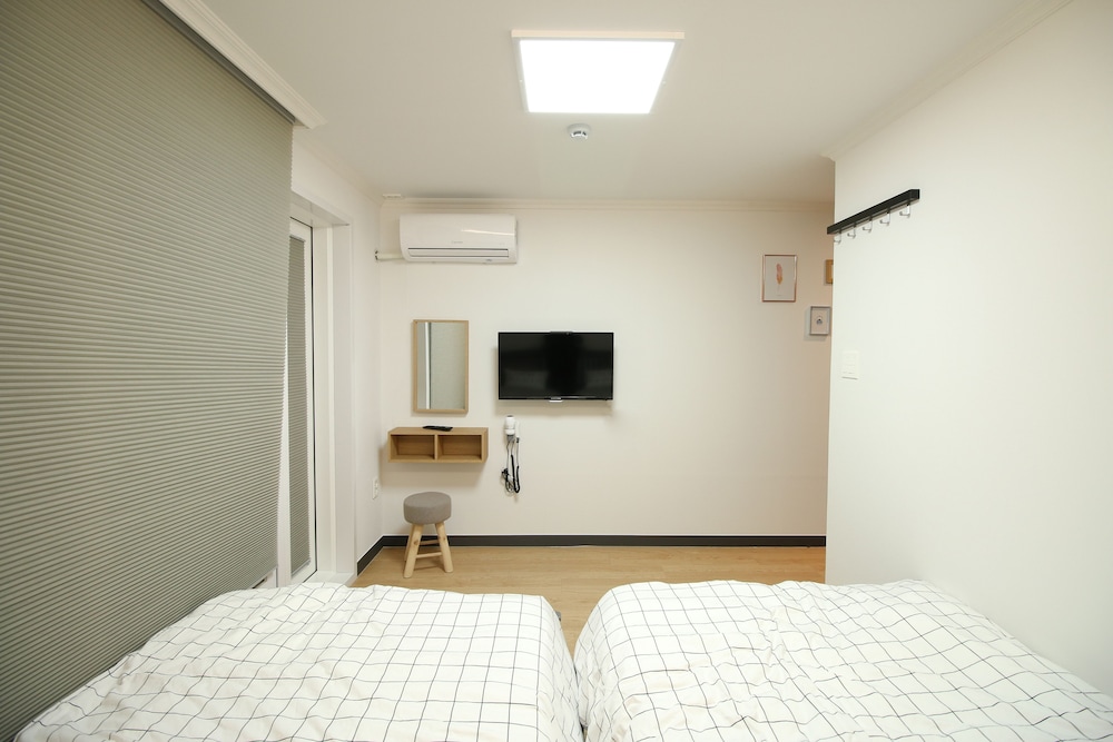 Heima Guesthouse Hongdae 12/26