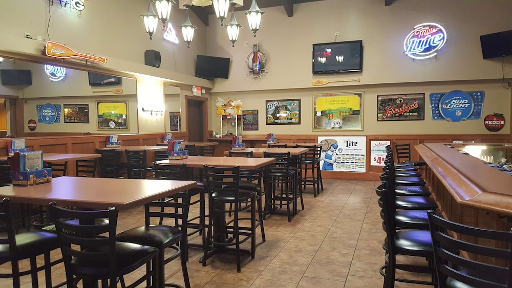 Americas Best Value Inn Chippewa Falls 25/34