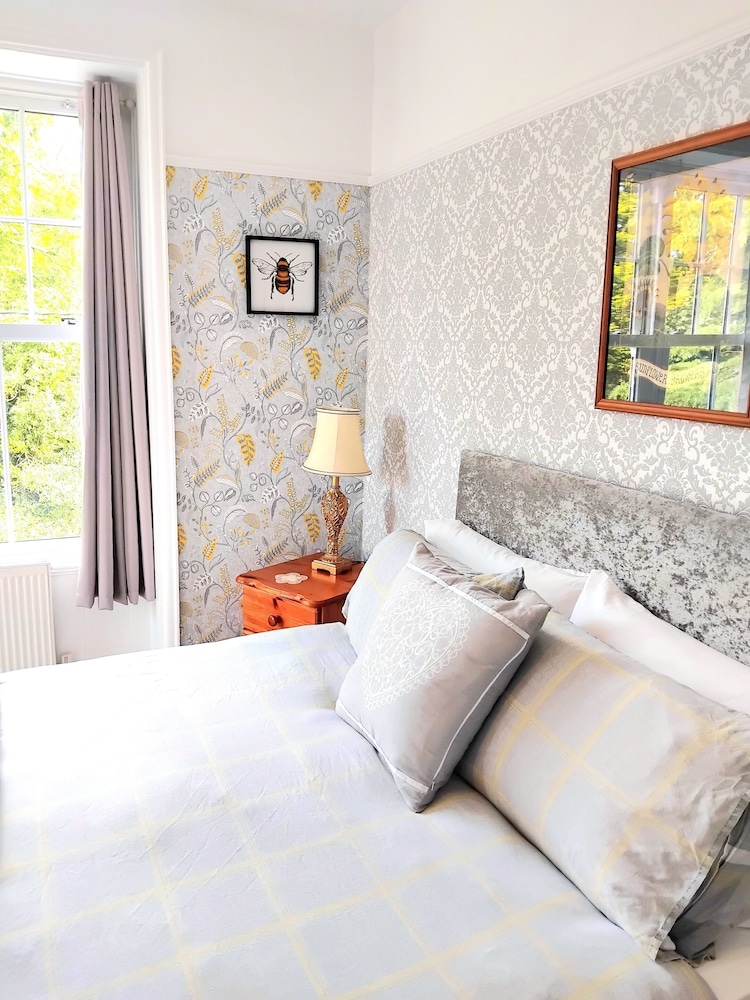 Room, Double Bed
