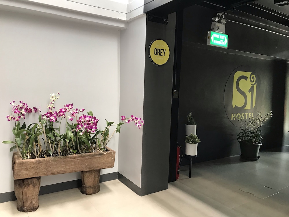 S1 Hostel 9/61