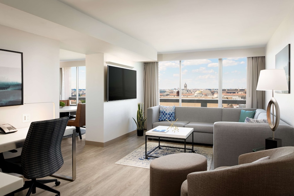 Hilton Washington DC National Mall The Wharf 33/76
