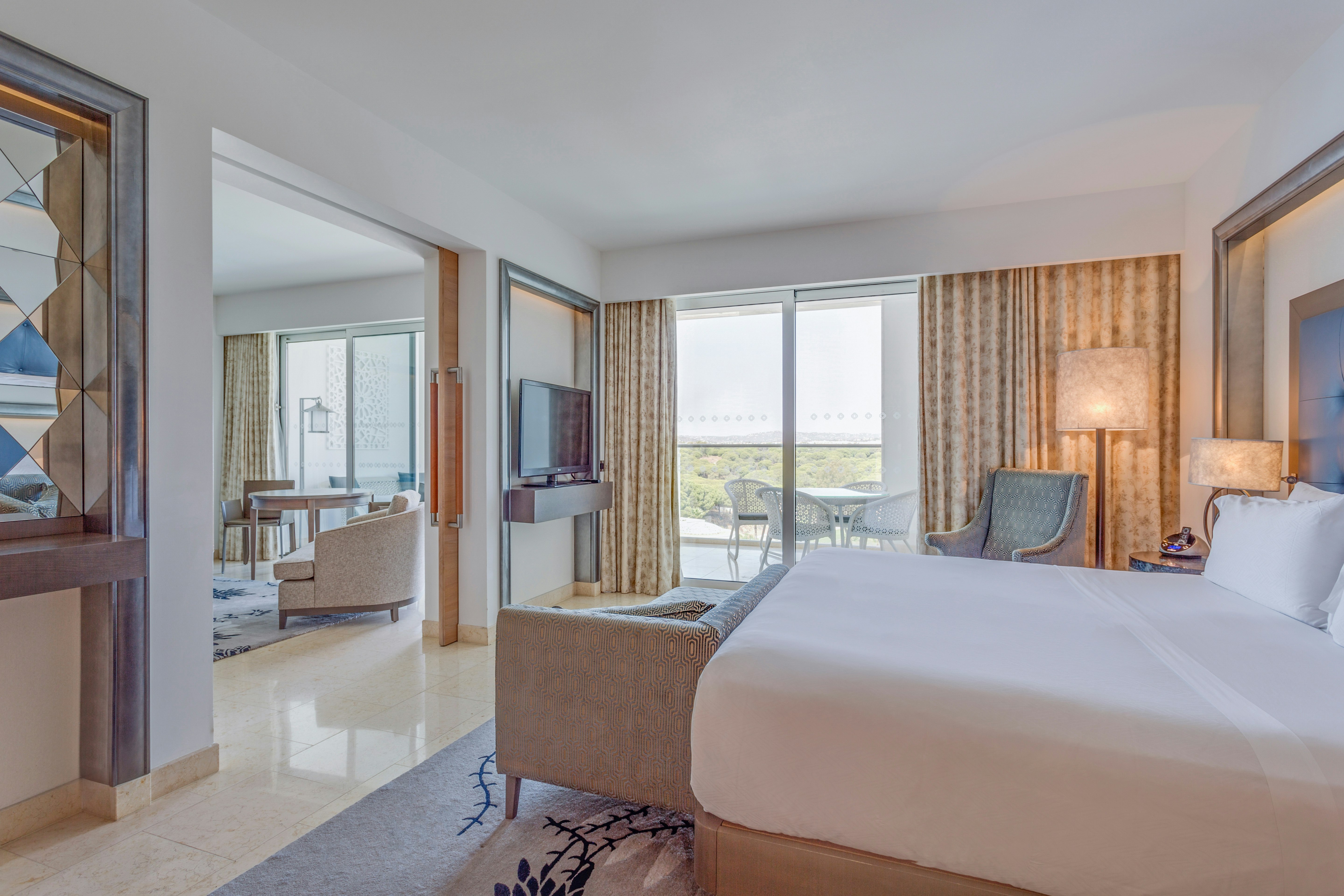 Deluxe, Suite, King Bed