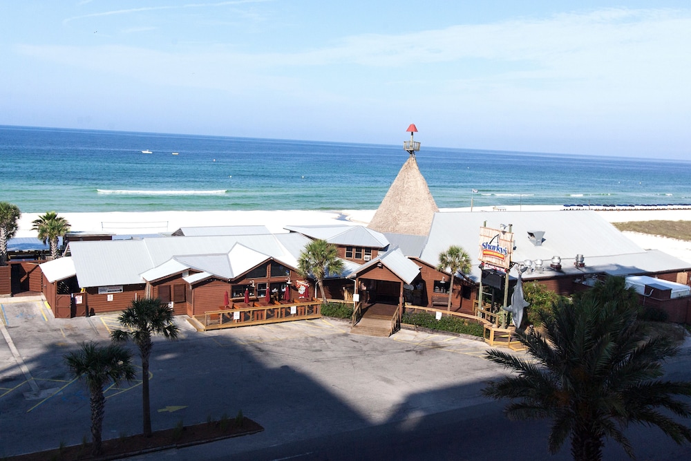 Seahaven Beach Hotel 37/69