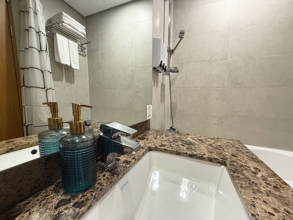 Mohenic Hotel Seoul Myeongdong 57/62