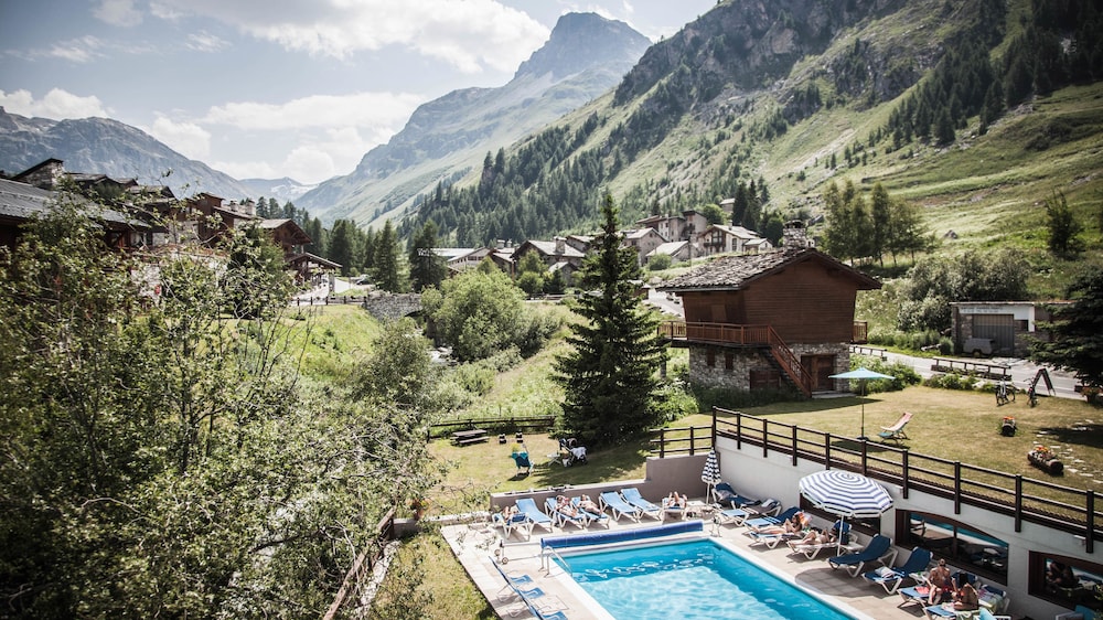 Hôtel Altitude 27/33