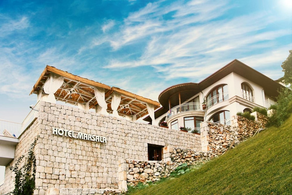 Marsala Hotel 58/64