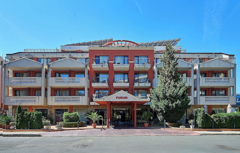 Hotel Forum 7/50