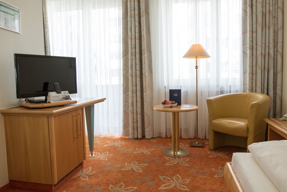 Stadt Munchen Hotel 32/33