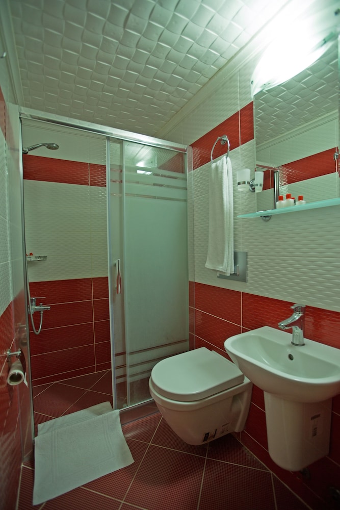 Sirkeci Emek Hotel 23/64