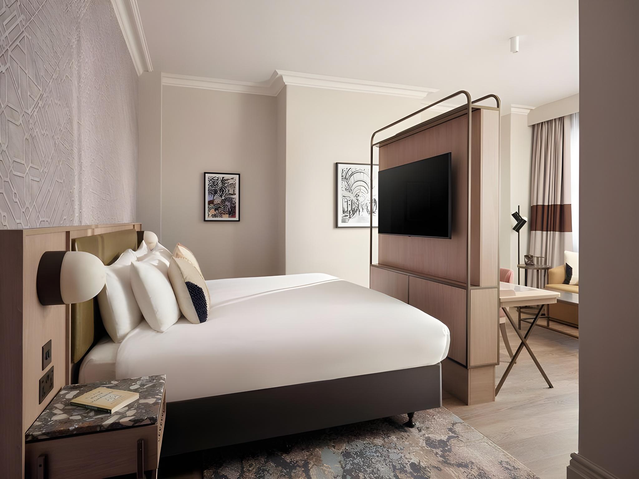 Renovated, Suite