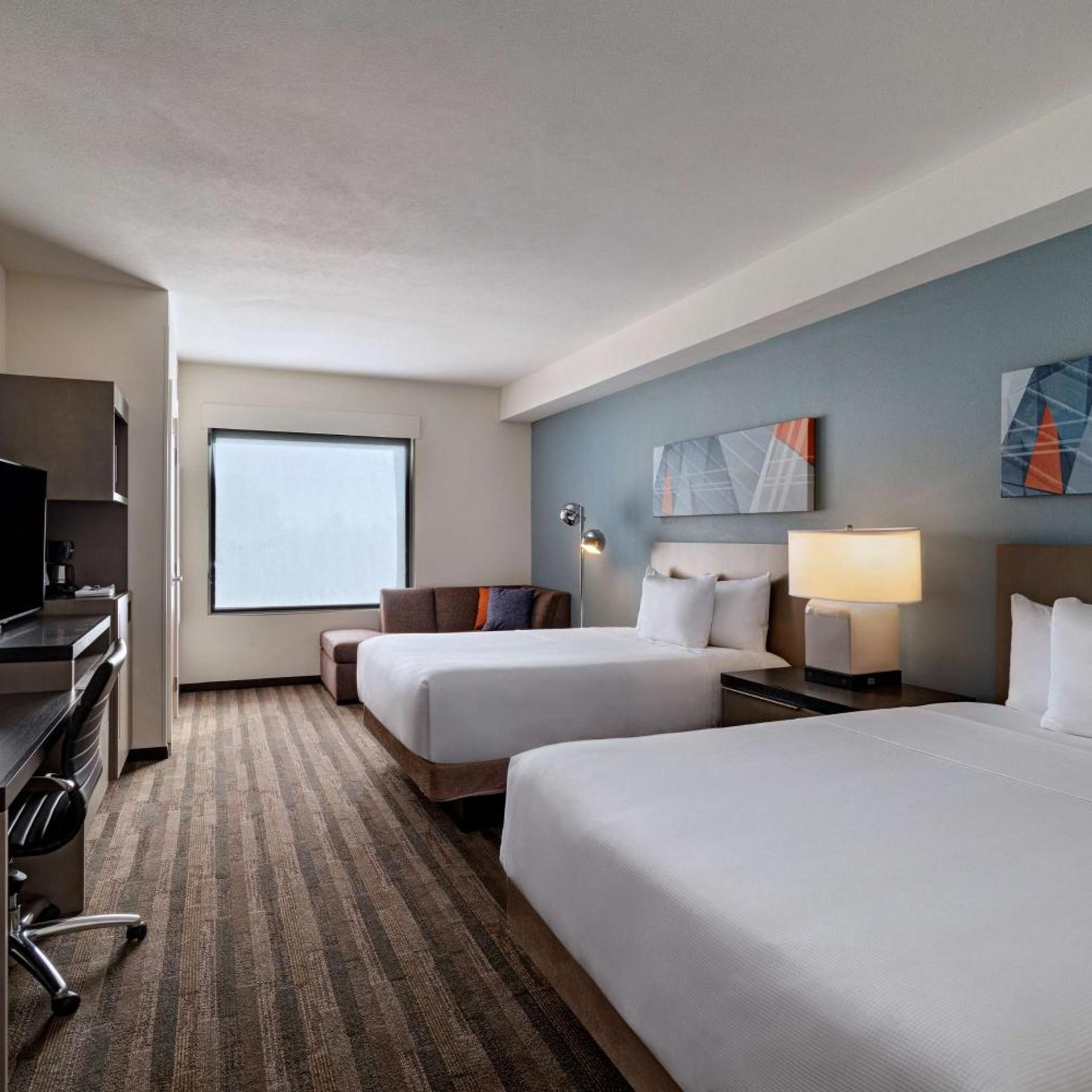 Room, 2 Queen Beds, Den