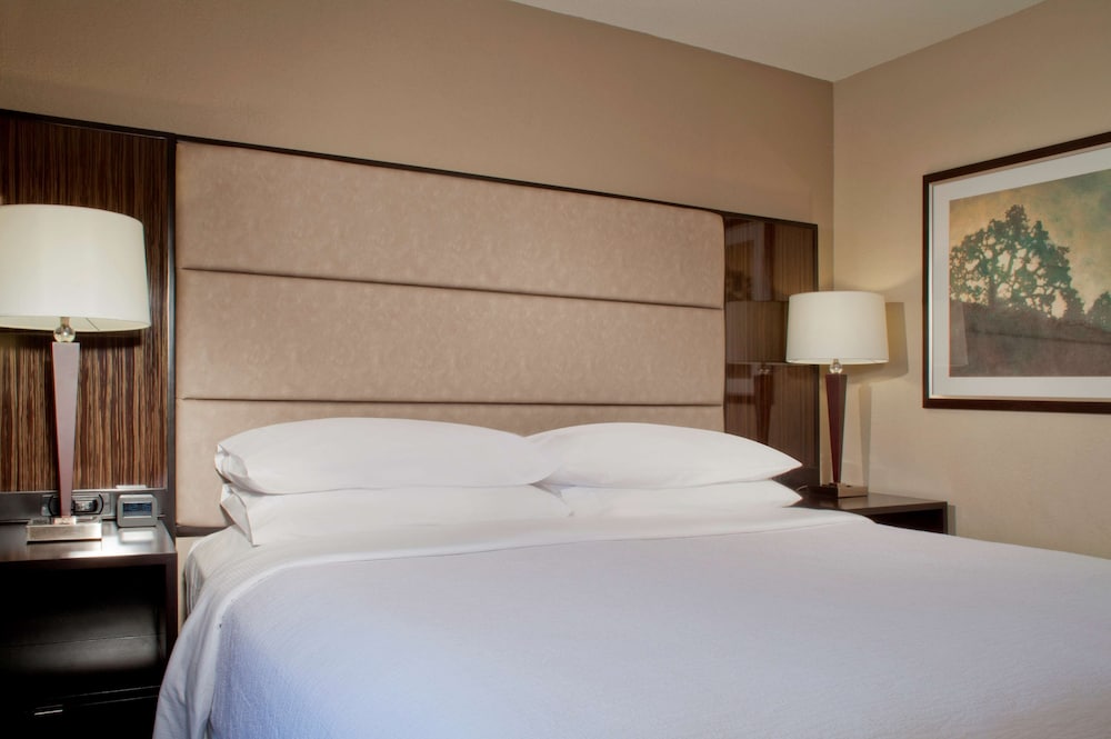 Embassy Suites Galleria 8/50