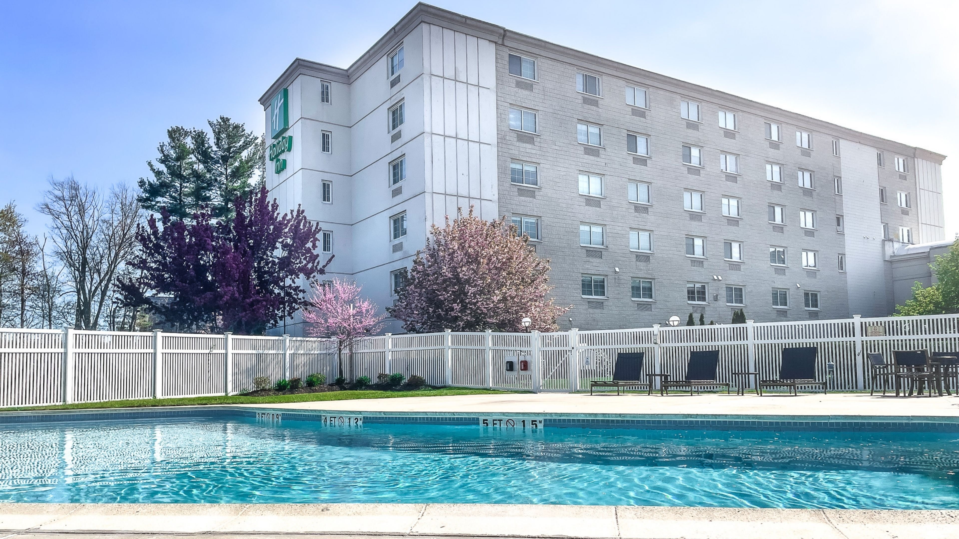 Holiday Inn Salem (I-93 At Exit 2) 3/43