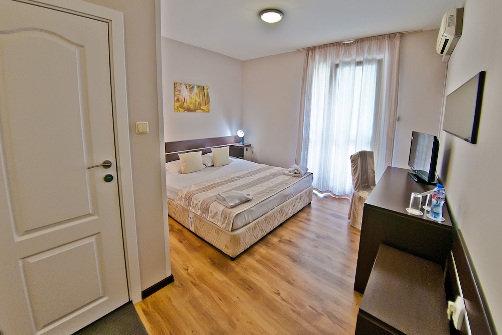 Hotel Amfora 30/69