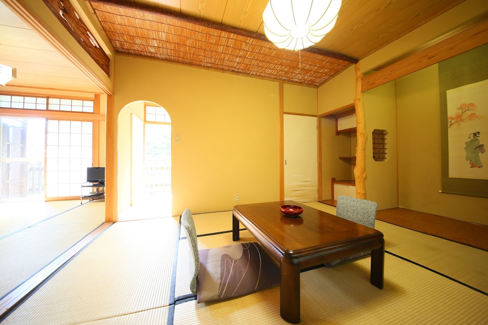 Meiji Onsen Ryokan 4/20