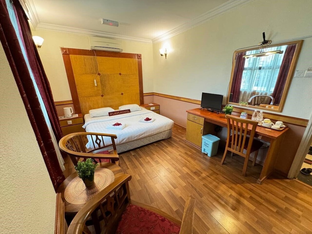 Flora Place Hotel 20/33