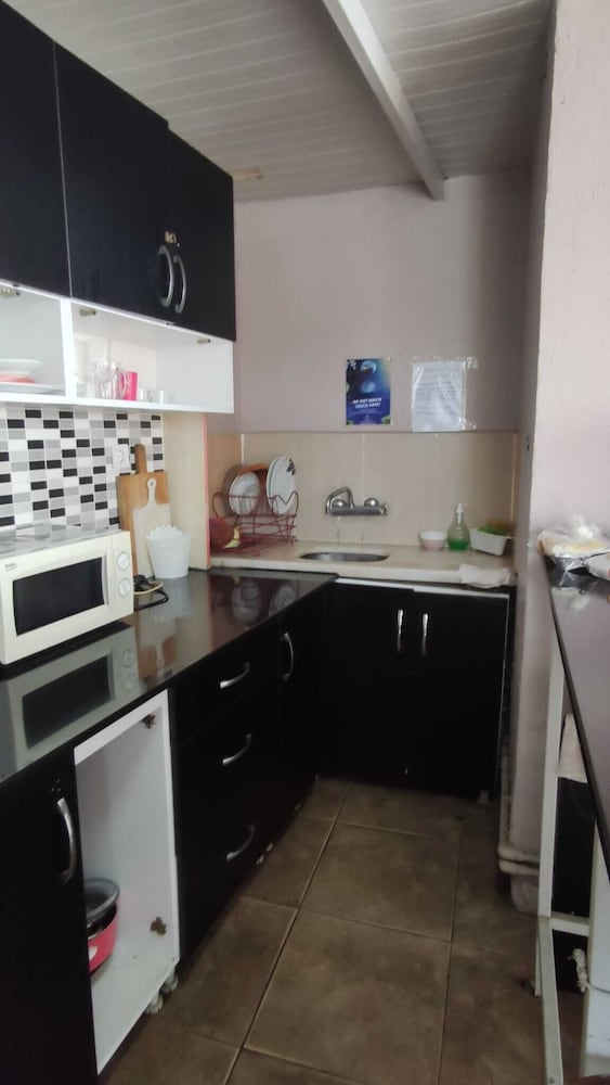 Avrasya Hostel 6/50