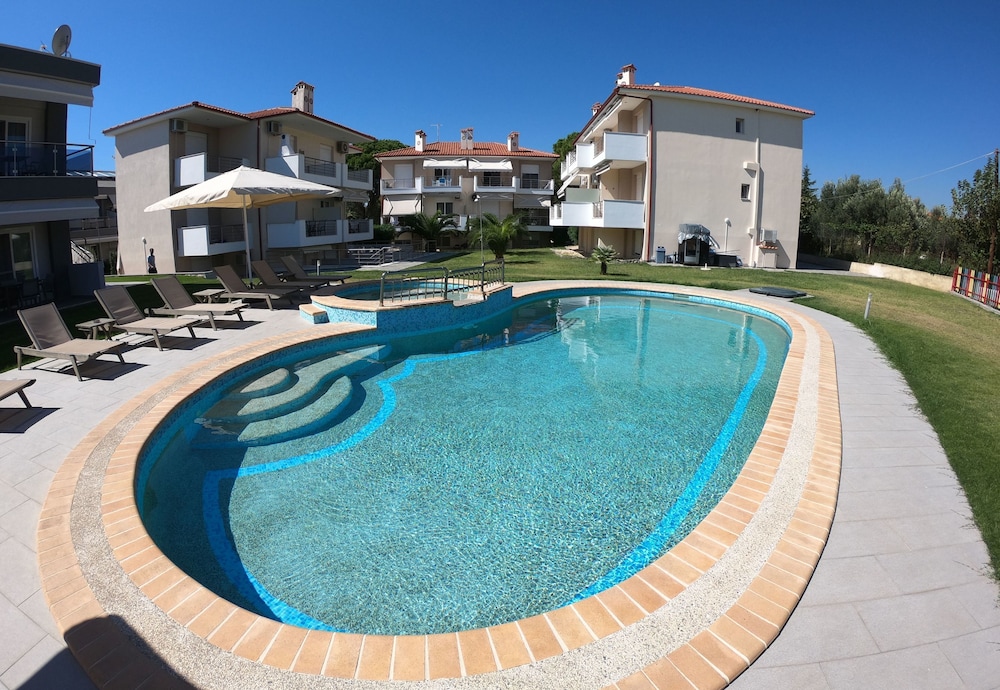 Finikas Garden Beach Resort Nikiti 40/50