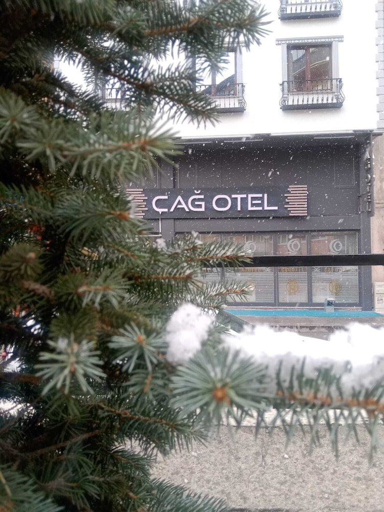 Cag Hotel 4/49