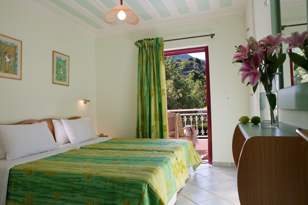 Exanthia Villas 16/50
