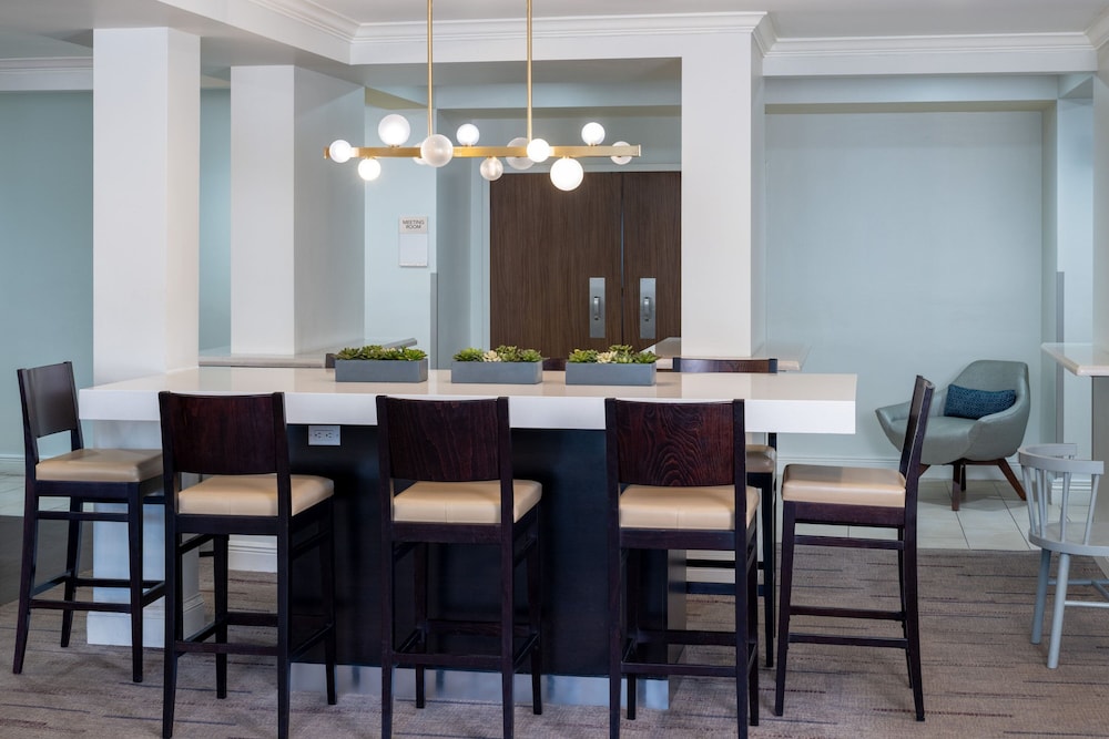 Courtyard By Marriott Naples 36/50