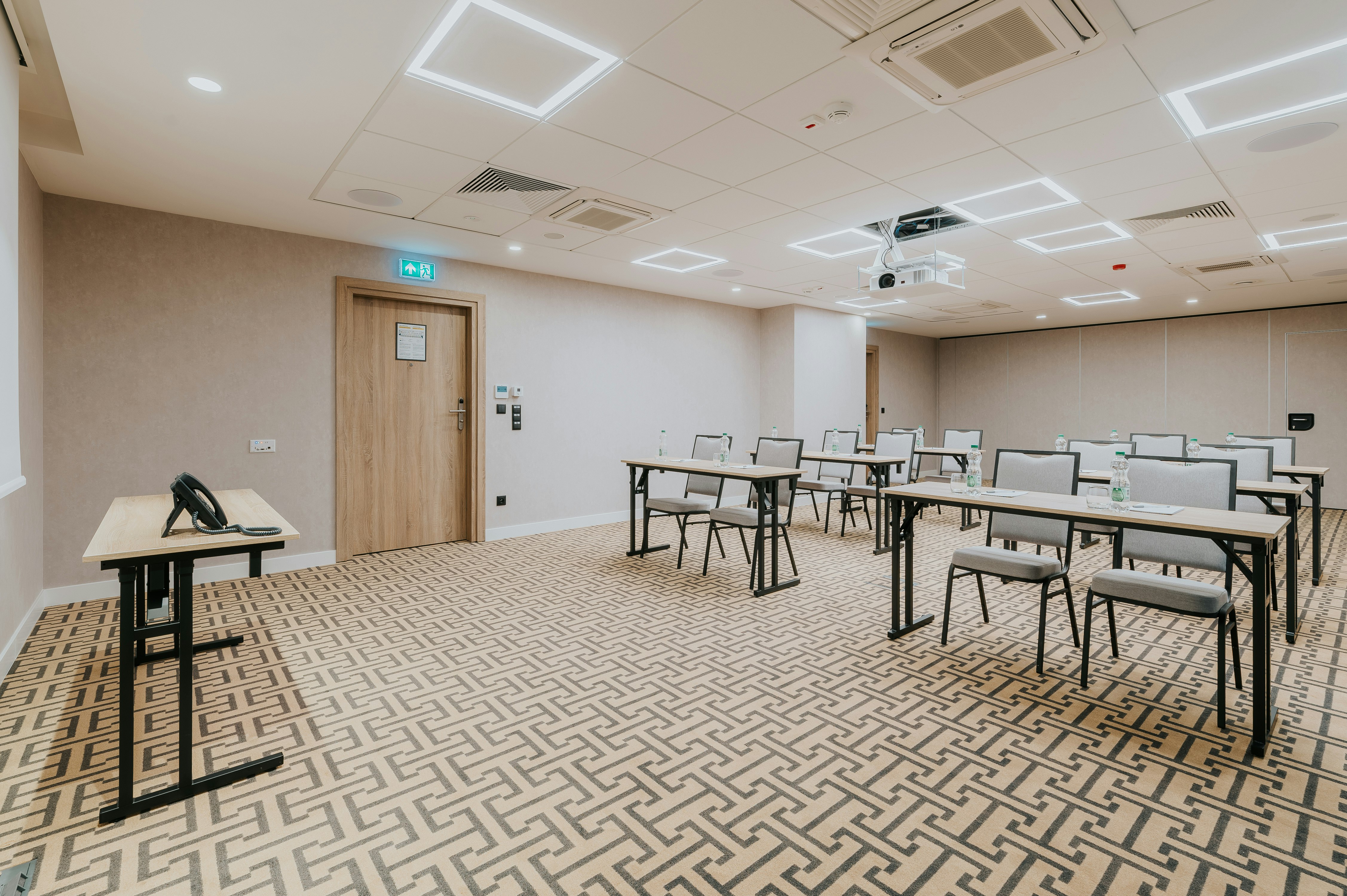 Hampton by Hilton Warsaw Reduta 63/72