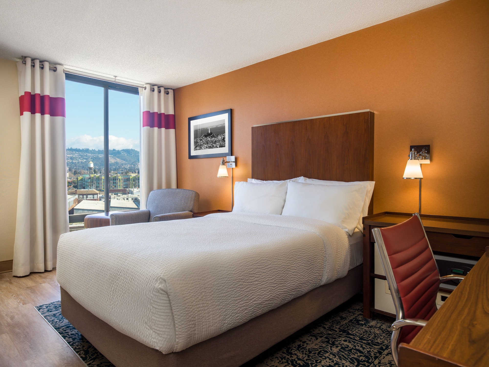 Room at Four Points by Sheraton San Francisco Bay Bridge, EMERYVILLE - CA