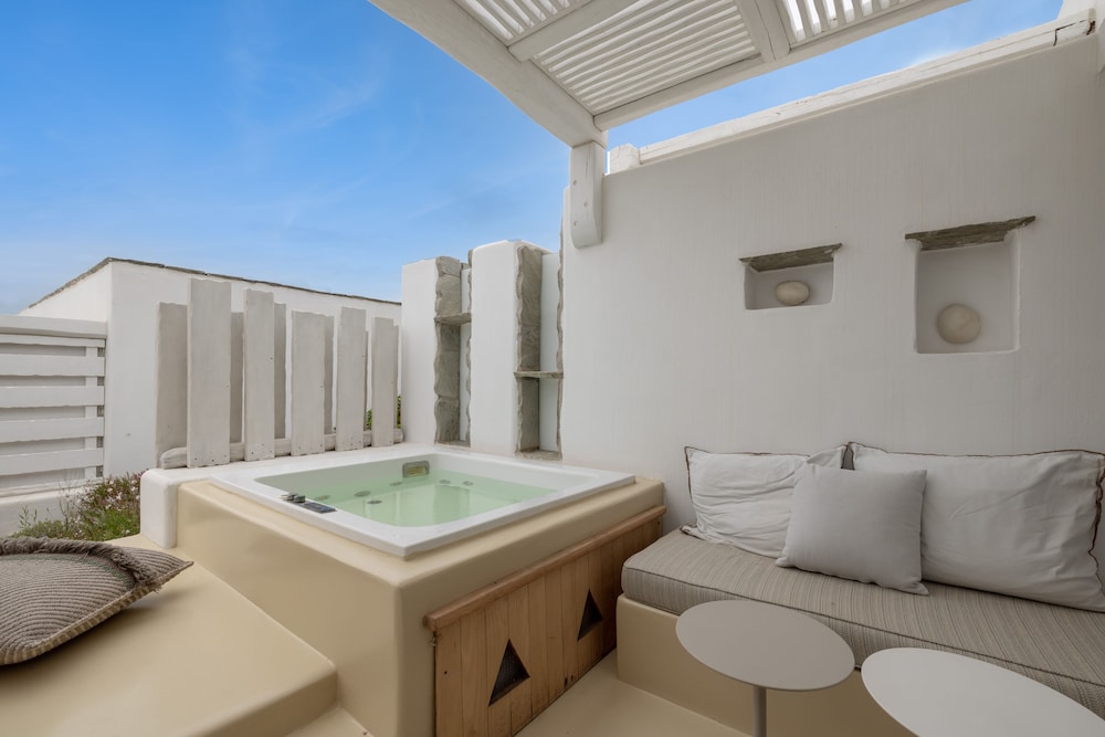 swimming pool spa