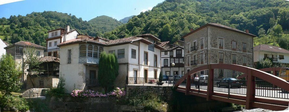 Gran Hotel Cela 1/64