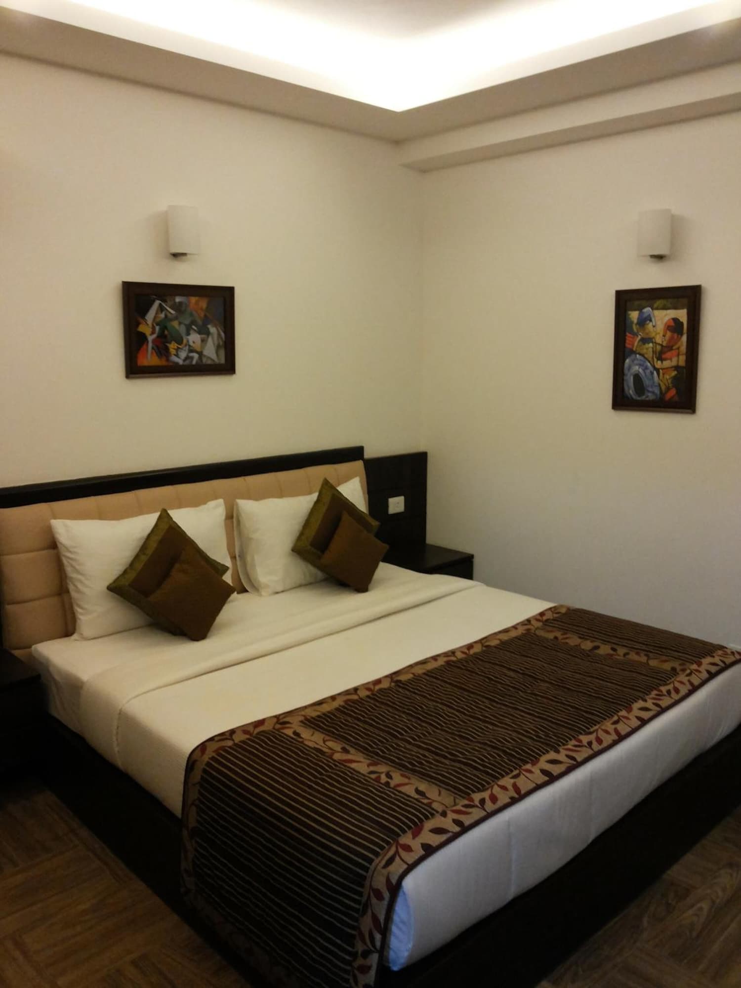 غرفة فاخرة بسرير مزدوج، RR Residency 6/10