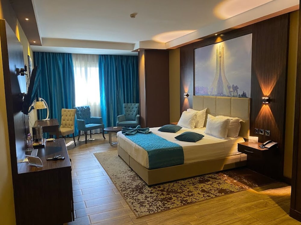 LB Suite Hotel 10/51