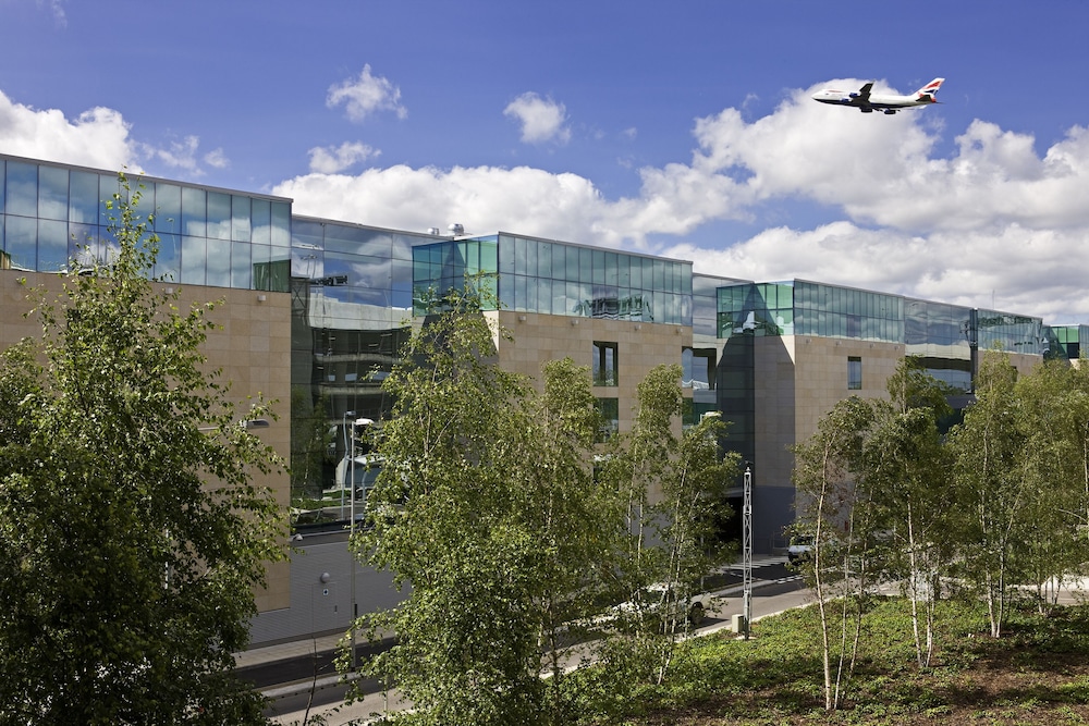 Sofitel London Heathrow 46/50